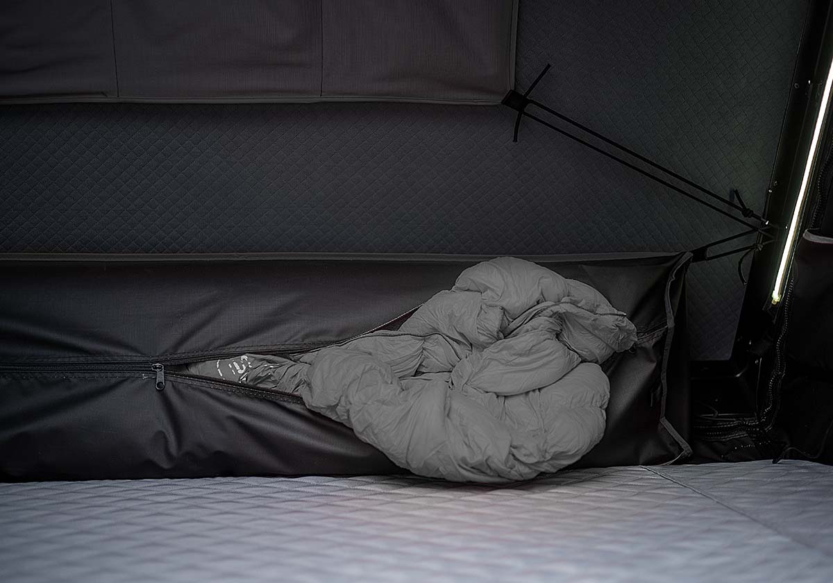 BEDDING STAYS PACKED