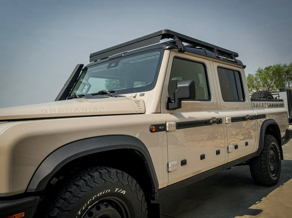Leitner ACS ROOF INEOS Quartermaster Roof Rack low profile no-drill platform rack, installed view 1